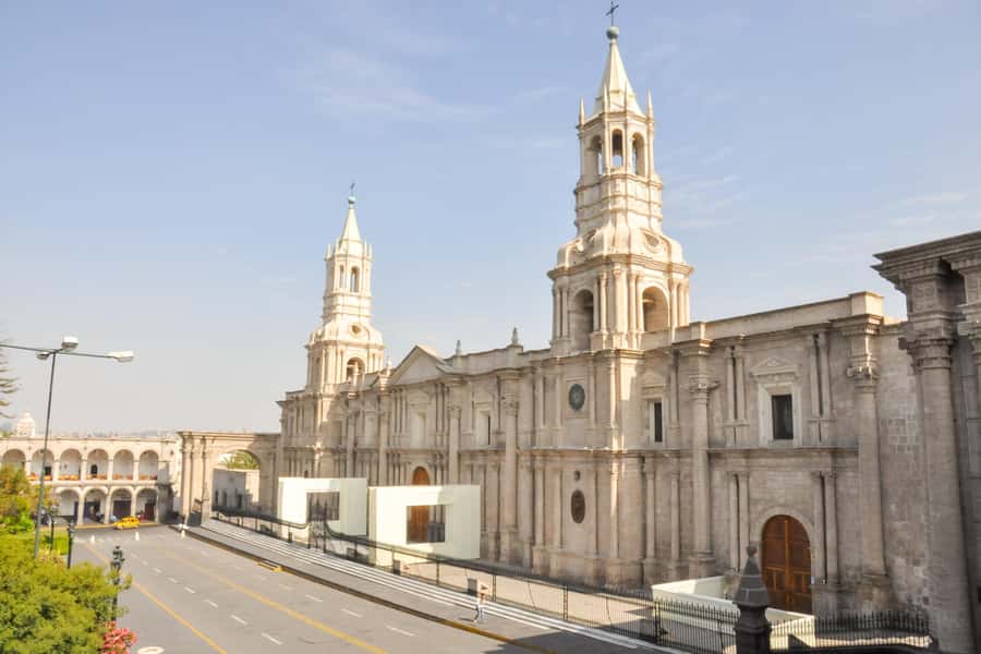 Arequipa: City Tour and Santa Catalina Monastery - Reading Arequipa’s white stone at the Company of Jesus