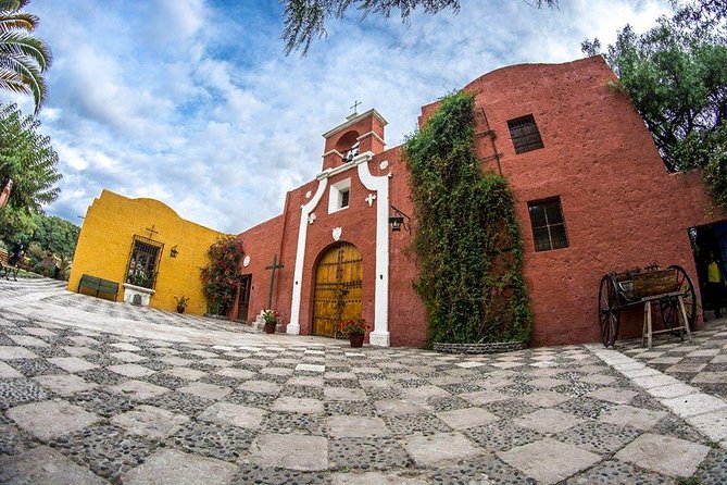 Arequipa, Historic and Colonial City and Santa Catalina Monastery - The Plaza de Armas and Arequipa Cathedral