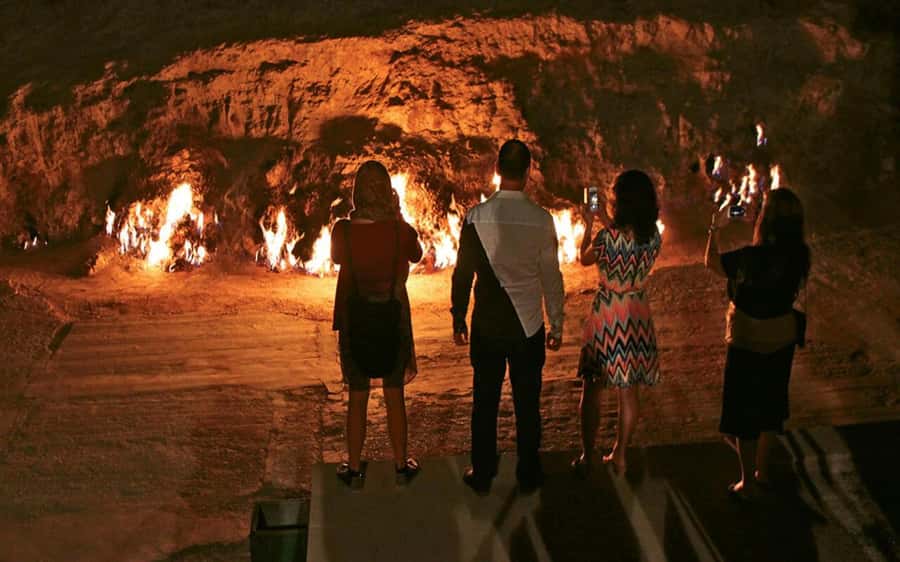 Ateshgah Fire temple and Burning mountain tour - Should you book the Ateshgah and Burning Mountain tour?