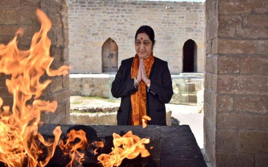Ateshgah Fire temple and Burning mountain tour - Ateshgah Fire Temple and the story of sacred flame