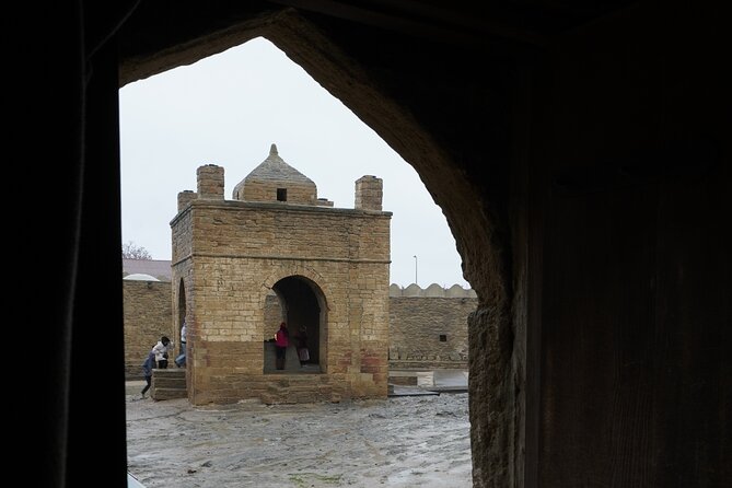 Ateshgah Fire Temple and Yanardag Fire Mountain Private Tour - Timing, pickup, and what to expect