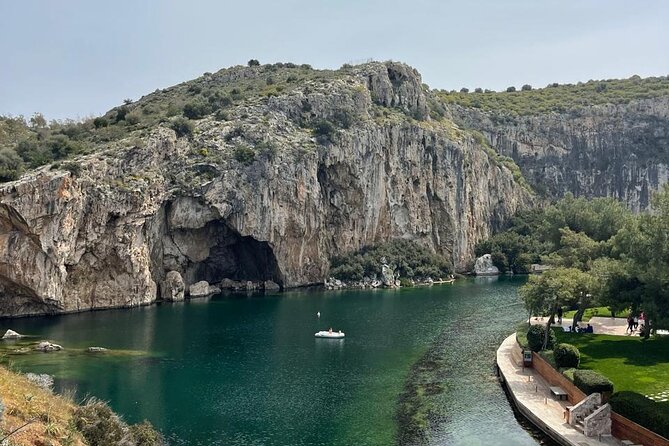 Athens highlights and Temple of Poseidon - Lunch, local food, and the value of a private guide