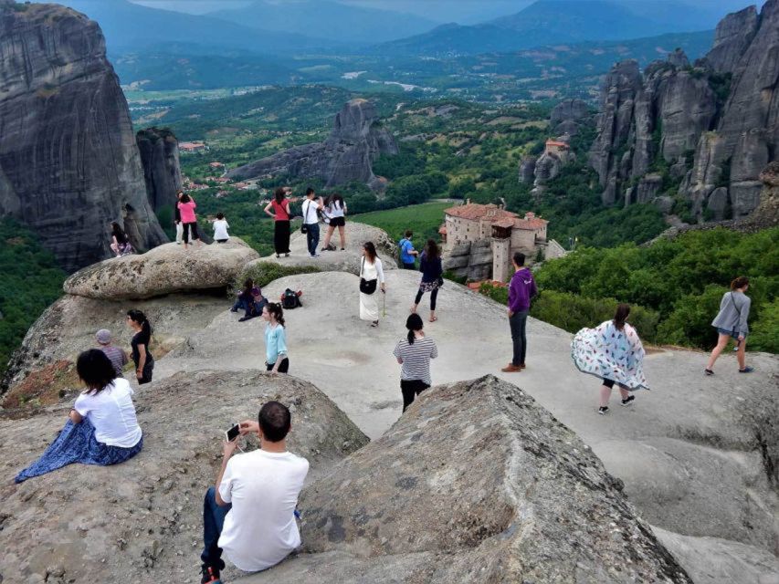 Athens: Meteora Monasteries Day Trip with Caves and Lunch - Lunch in Kalabaka