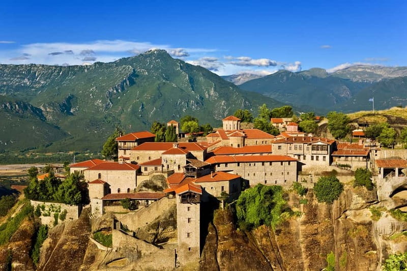 Athens: Meteora Monasteries, Hermit Caves & Seaside Escapes - The return journey and dinner by the sea
