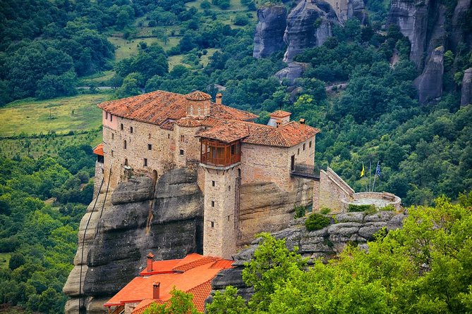 Athens: Meteora Monasteries, Hermit Caves Tour with Pickup - Kamena Vourla gives the long ride a coastal pause