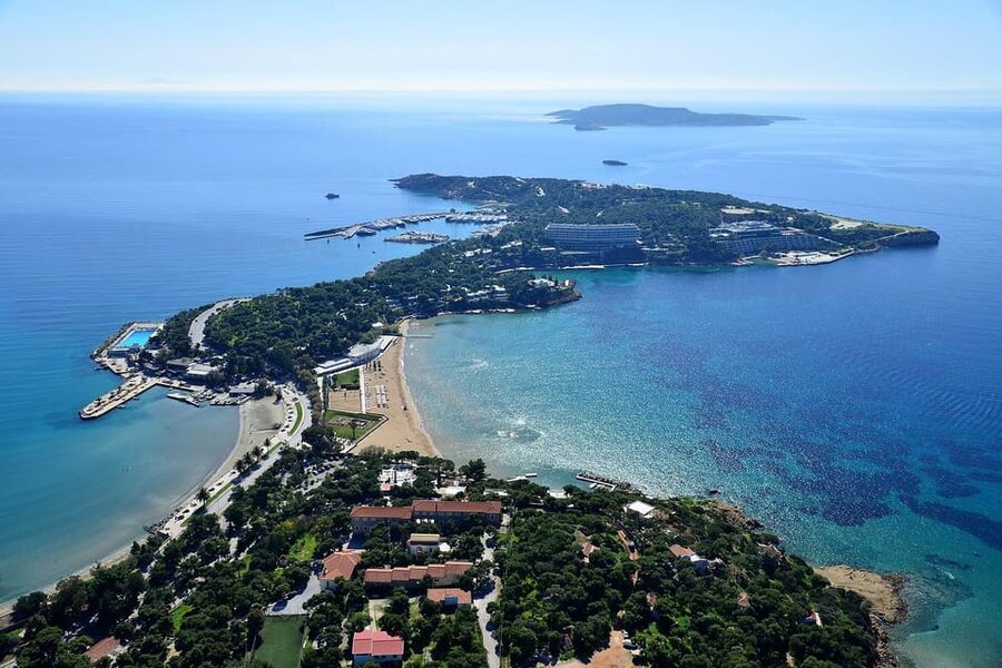 Athens Riviera: Poseidon Temple & Lake Vouliagmeni Day Tour - Lake Vouliagmeni and the €17 swimming choice
