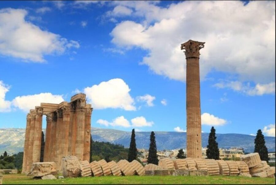 Athens: Temple of Olympian Zeus Entrance Ticket - The one-hour visit at the entrance