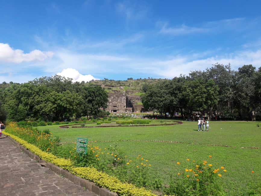 Aurangabad: 3-day Lonar Crater, Ajanta, & Ellora Caves Tour - The guide option is worth considering