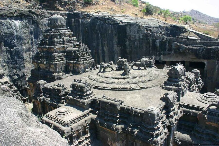 Aurangabad: Full-Day Tour of Ajanta and Ellora Caves - Ajanta Caves: paintings, sculpture, and a quieter mood