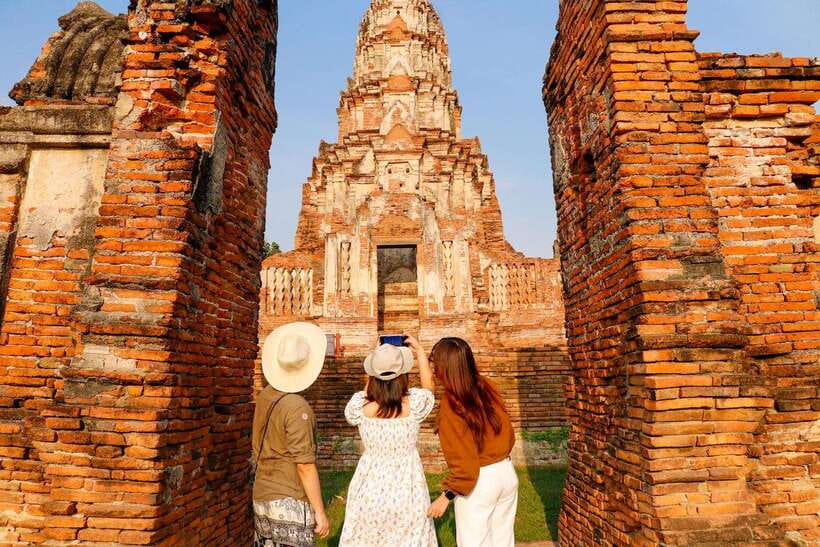 Ayutthaya One Day: Famous Temples & Bang Pa-In Palace Tour - Bang Pa-In Palace: a polished start to the day
