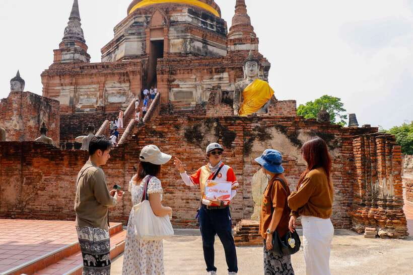 Ayutthaya One Day: Famous Temples & Bang Pa-In Palace Tour - Wat Chaiwatthanaram and its Khmer-style towers