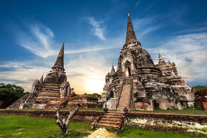Ayutthaya Temples and Ayothaya Floating Market From Bangkok - Wat Phra Si Sanphet and Ayutthaya’s royal center