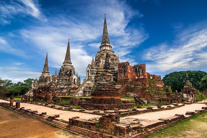 Ayutthaya Temples Tour from Bangkok with Grand Pearl River Cruise - Wihan Phra Mongkhon Bophit and a major Buddha image