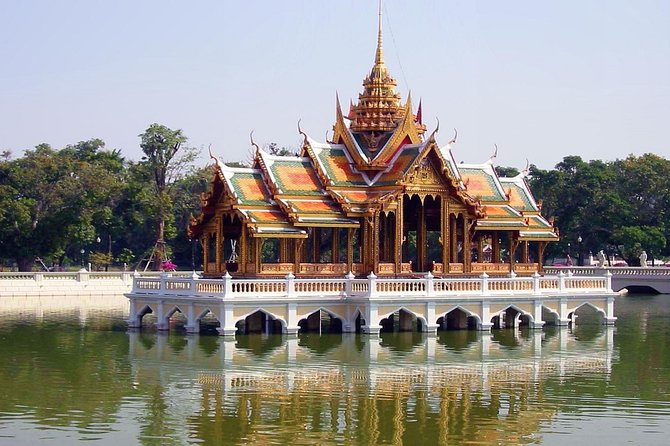 Ayutthaya UNESCO Temples Group Tour with Lunch - How the guides shape the day
