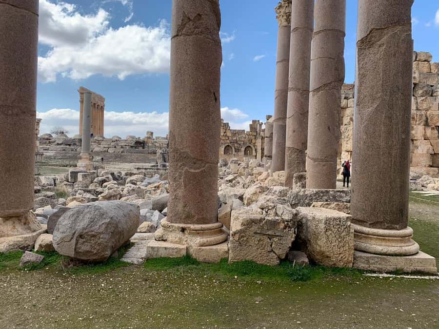 Baalbek Temples & Ksara Caves w/pick-up,guide, entries+lunch - The guide can shape the whole experience