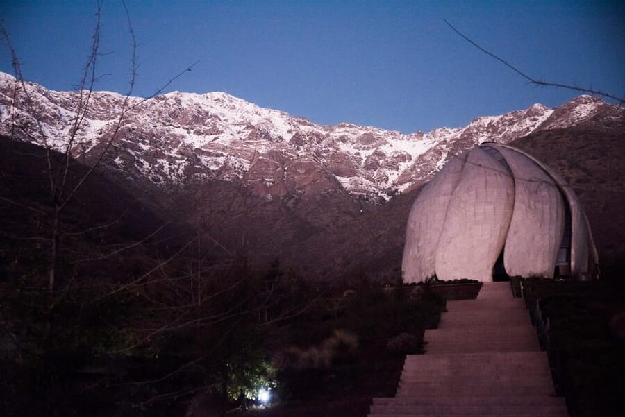 Bahá’í Temple, Winery and Lapis Lazuli + Private Transport - Why this Santiago day works so well
