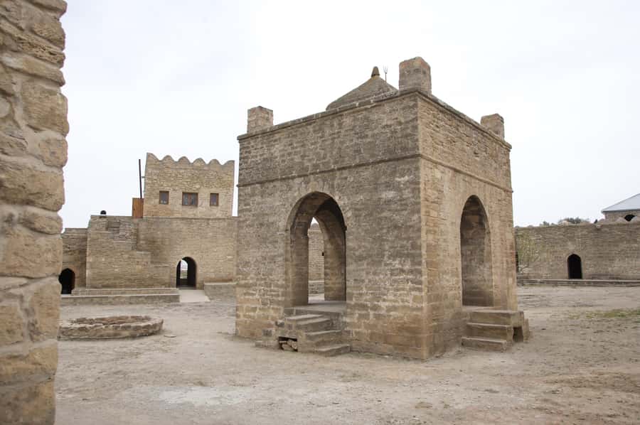 Baku: Burning Mountain & Zorastrian Temple Private Tour - Why Azerbaijan’s fire country makes a good half-day trip