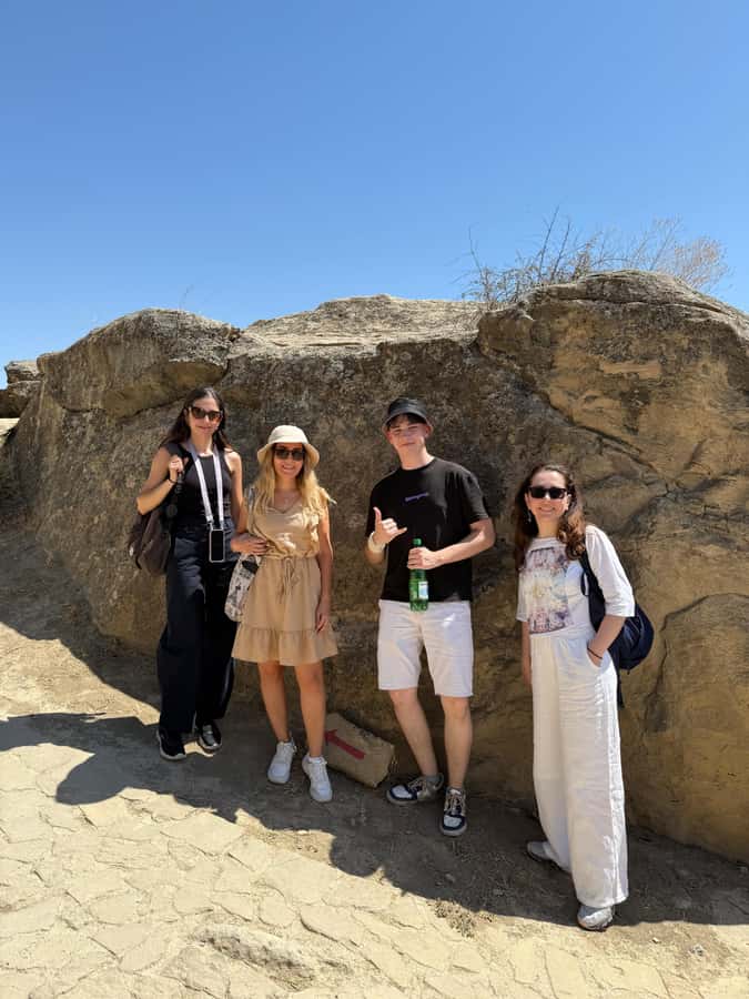 Baku: Gobustan/Absheron guided tour with lunch and tickets - Gobustan’s carvings, stones, and early human story