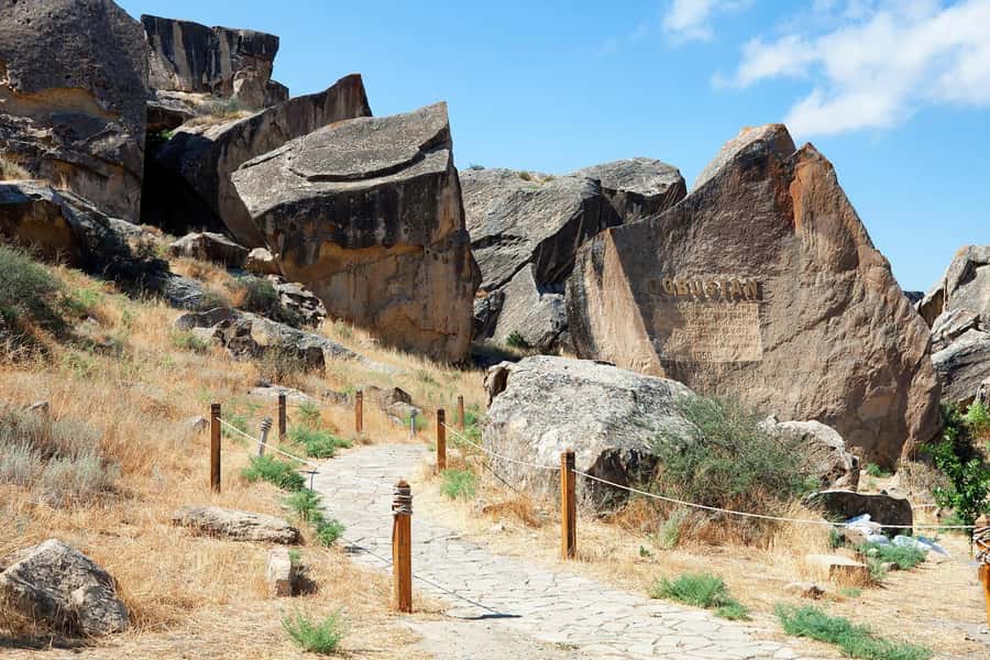 Baku: Gobustan/Absheron guided tour with lunch and tickets - Azerbaijan’s First Oil Well