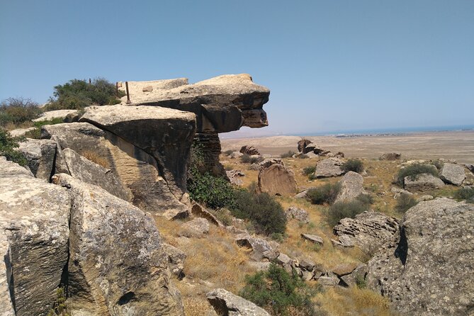 Baku: Gobustan, Mud Volcano, Fire Temple & Burning Mountain - Lunch in Baku: useful, but not part of the base price