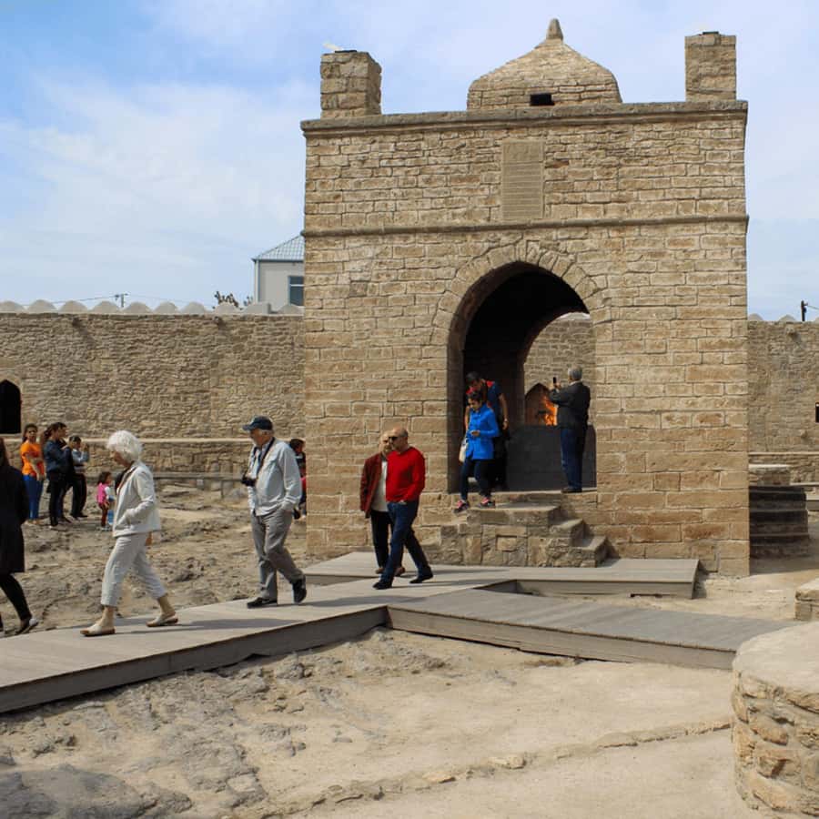 Baku: Gobustan, Mud Volcanoes, Fire Temple, & Yanar Dag Tour - Why this day trip makes sense from Baku