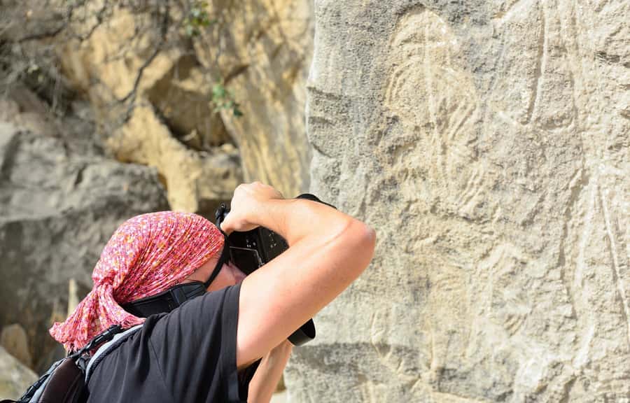 Baku: Gobustan, Mud Volcanoes, Fire Temple, & Yanar Dag Tour - Lunch in Baku and the cost of eating