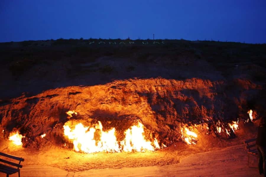 Baku:Gobustan Mud Volcanoes Temple & Entry tickets included - Gobustan Rock Art: Azerbaijan’s earliest stories