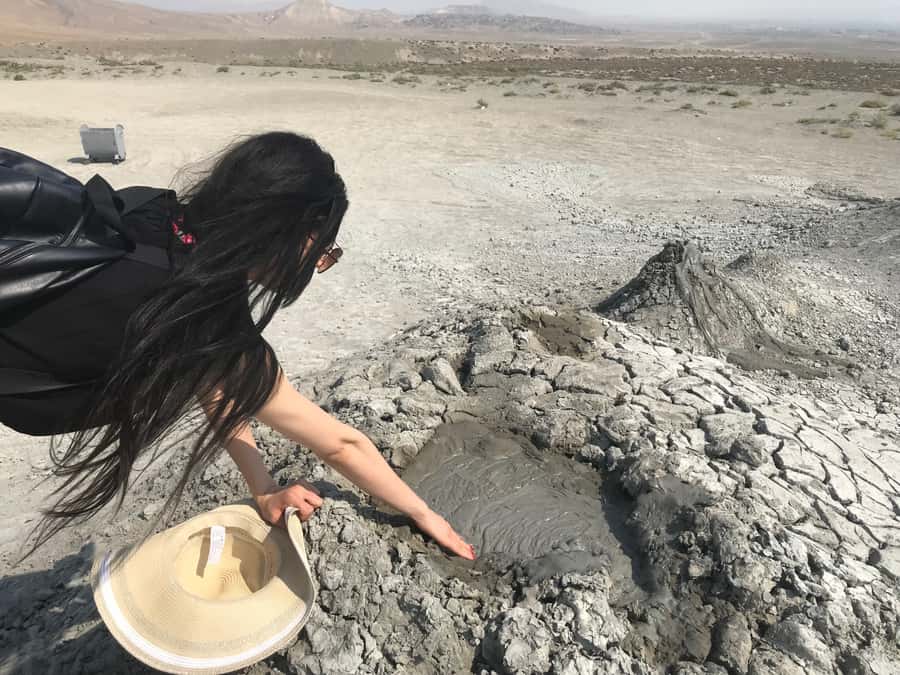 Baku: Gobustan, Volcanoes, Fire Temple and Yanardag Day Trip - Who should book it, and who should skip it?