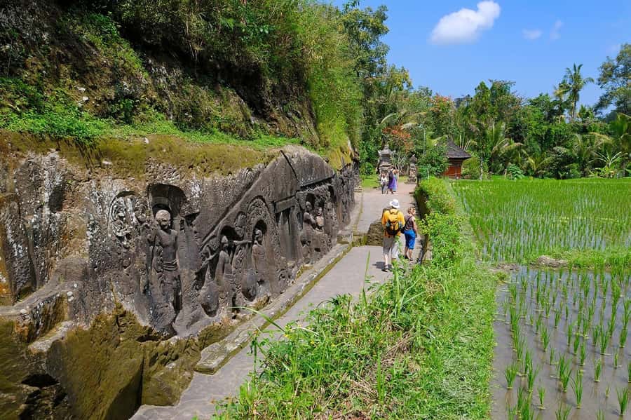 Bali: Archeology Museum, Gunung Kawi & Goa Gajah Temple Tour - Tirta Empul and the meaning of holy water