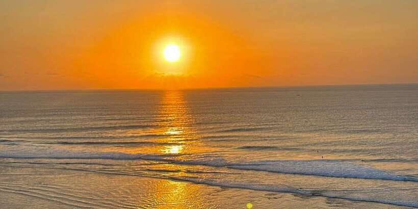 Bali: Beaches, Uluwatu Temple Sunset & Fire Kecak Dance Show - Uluwatu Temple puts the Indian Ocean below you