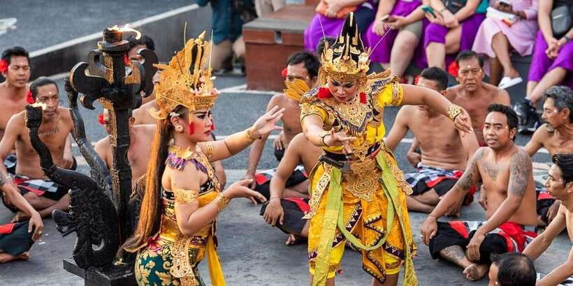 Bali: Beaches, Uluwatu Temple Sunset & Fire Kecak Dance Show - Suluban Beach trades sand for caves and surf