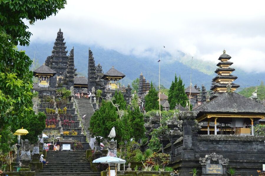 Bali: Besakih Temple & Lempuyang Temple Gates of Heaven Tour - The driving time is part of the experience