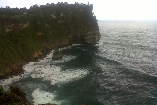 Bali Famous Beach, Kecak Dance, Uluwatu Temple, Sunset, Dinner - Key points at a glance