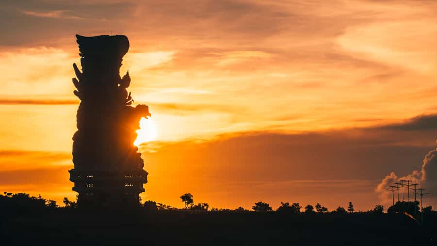 Bali: Full-Day Private or Shared Uluwatu Highlights Tour - Why the Uluwatu sunset show is worth building a day around