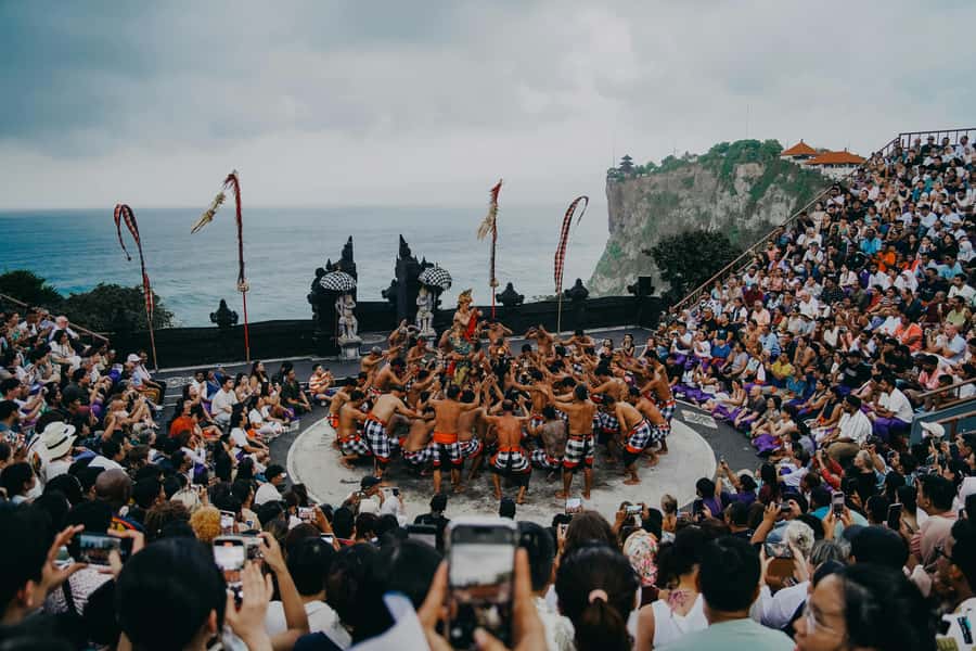 Bali: Full-Day Private or Shared Uluwatu Highlights Tour - Melasti Beach brings a slower hour
