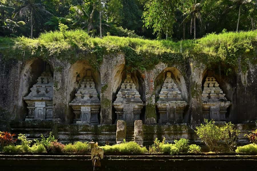 Bali: Gunung Kawi Temple & Pakerisan UNESCO Guided Tour - The ten candi and the story behind them