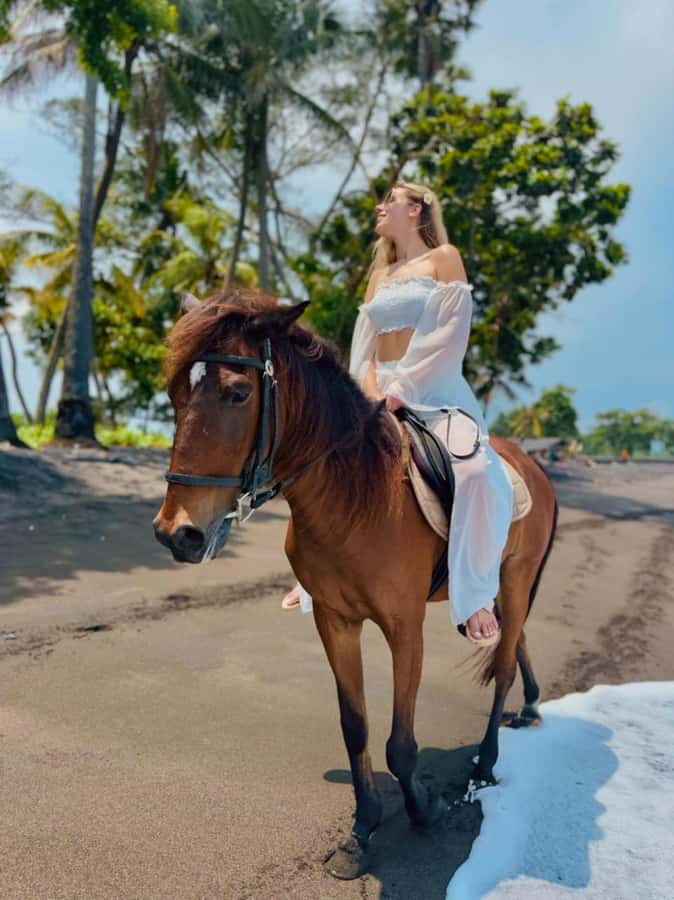 Bali: Horseback Tour Through Saba Beach and Local Temples. - Getting started with your horse and instructor