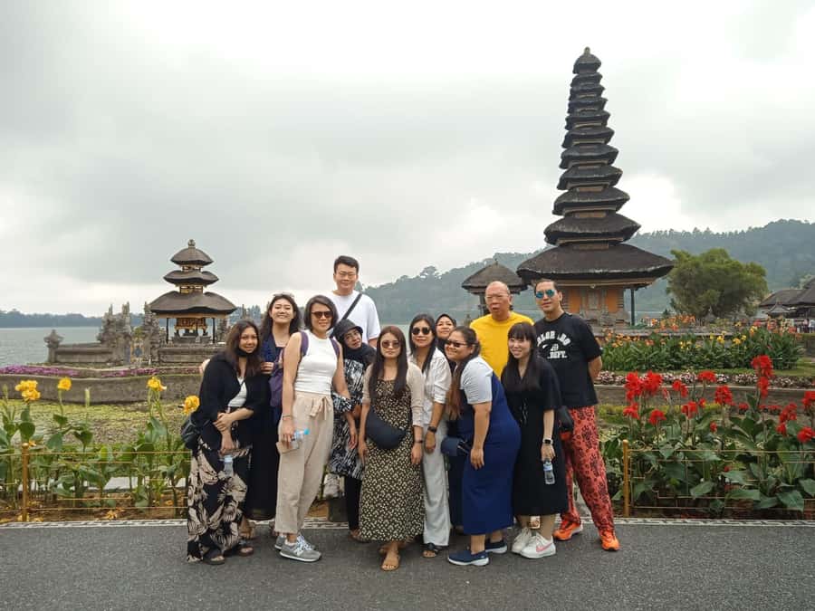 Bali in 1 Day : Iconic temples -UNESCO Sight - All inclusive - Lake Bratan, a pause between temple visits