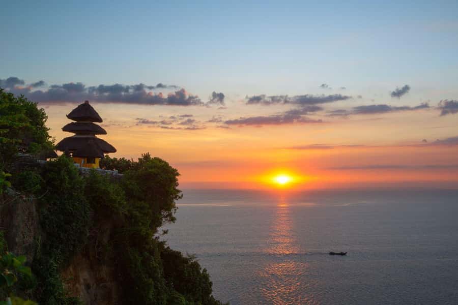 Bali: Kecak Fire Dance Entry Ticket and Uluwatu Temple - Who will enjoy this experience most?