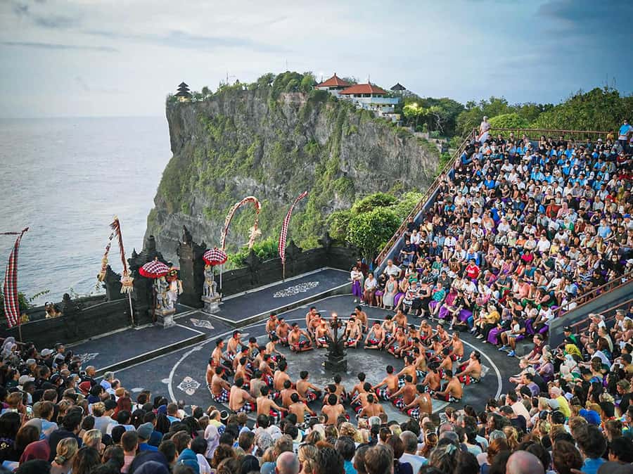 Bali: Kecak Fire Dance Show & Uluwatu Temple Entry Ticket - Why the Kecak dance works so well at Uluwatu