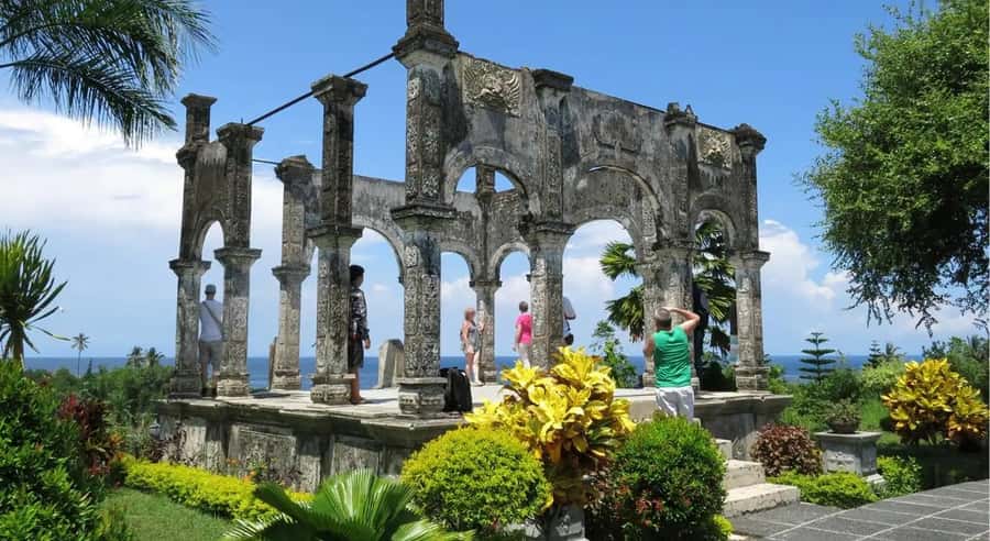 Bali: Lempuyang Temple, Tirta Gangga, and Taman Ujung Tour - A very full day in East Bali