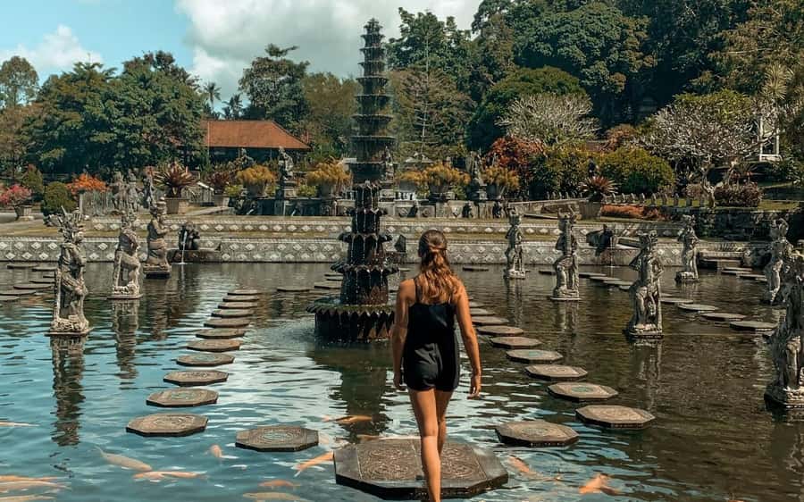 Bali: Lempuyang Temple, Tirta Gangga, and Taman Ujung Tour - Lempuyang Temple and the cost of the famous photo