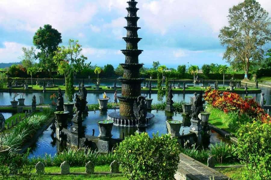 Bali: Lempuyang Temple, Tirta Gangga, Taman Ujung & Beach - What the $72 price really covers