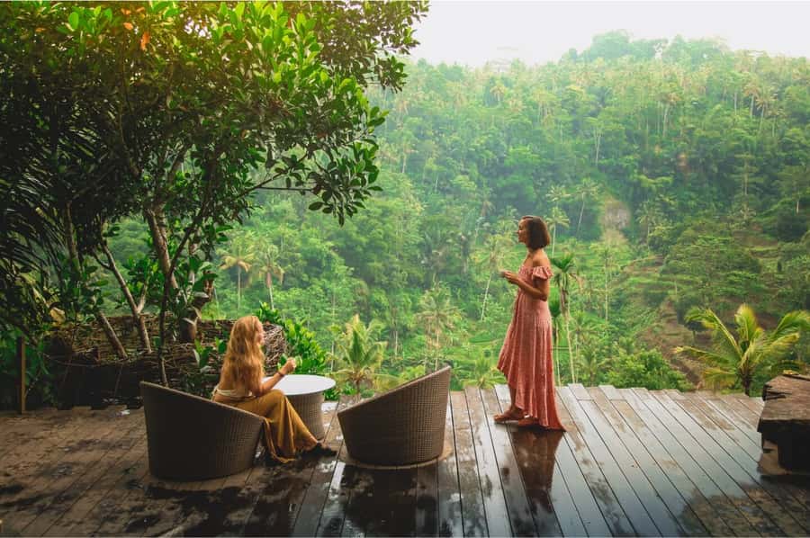 Bali: Monkey Forest, Tegalalang, Uluwatu & Kecak Dance Tour - Uluwatu Temple above the Indian Ocean