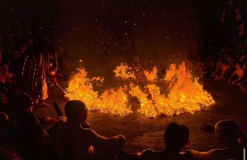 Bali: Padang Padang Beach, Uluwatu Temple & Kecak Dance - One afternoon from beach to temple fire