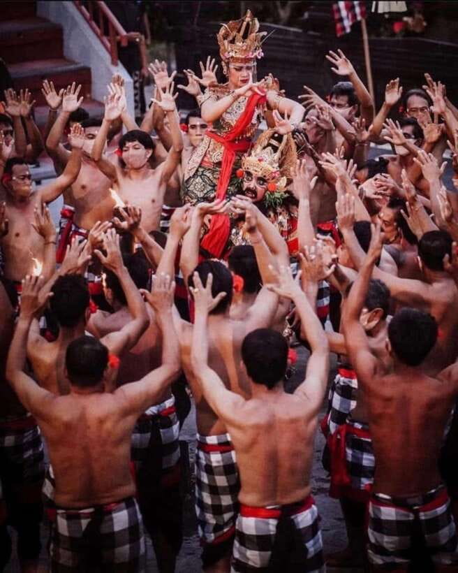 Bali: Padang Padang Beach, Uluwatu Temple & Kecak Dance - Who should book this Bali experience?