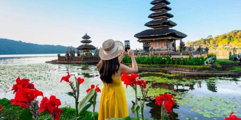 Bali Secret Waterfalls with Ulun Danu Beratan Temple Tour - A private car makes the long route easier
