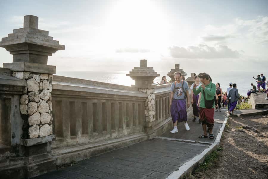 Bali: Skip-the-line Uluwatu Temple and Kecak Fire Dance Tour - Who should book this Uluwatu tour?
