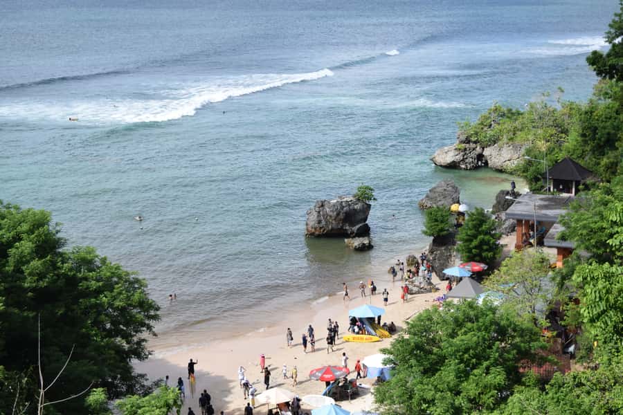 Bali: South Coast Uluwatu, Tanah Lot, and Jimbaran Day Trip - Private or group tour?