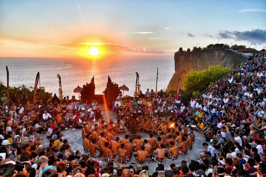 Bali: Sunset Uluwatu Temple & Kecak Fire Dance Private Tour - Why the Kecak fire dance is worth your evening
